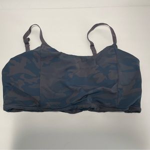 ECHT | Blue and gray camo sports bra